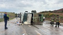 Belediye Kamyonu Devrildi: Bir İşçi Hayatını Kaybetti
