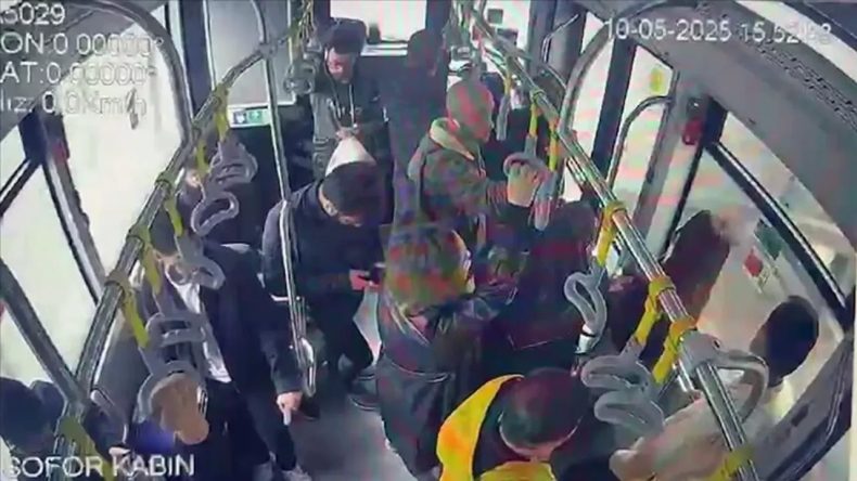 Beylikdüzü’nde Metrobüs Kazası: 1 Kişi Hayatını Kaybetti, Şoför Tutuklandı