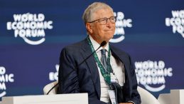 Bill Gates’ten Elon Musk’a: Dünyanın en zengini, en fakir çocukları öldürüyor