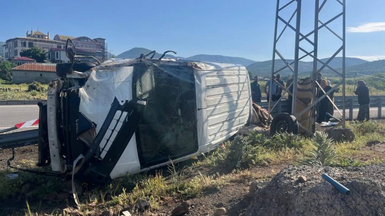 Bingöl’de feci kaza: 1’i çocuk 5 kişi yaralandı