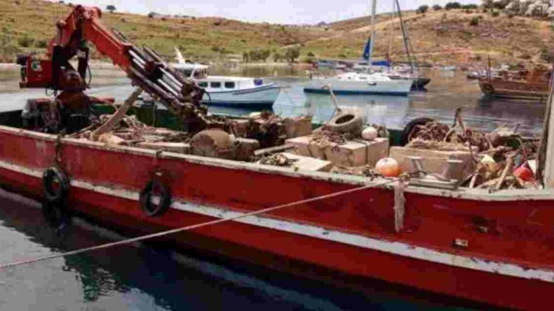 Bodrum’da Denizden 20 Ton Katı Atık Çıkarıldı