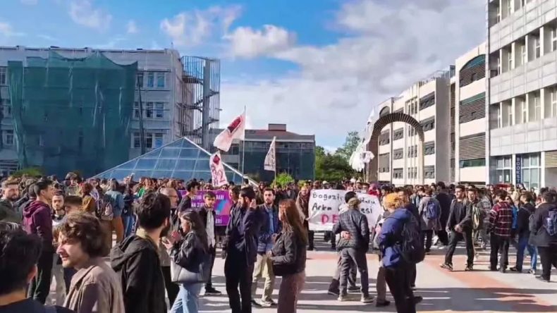 Boğaziçi Üniversitesi’nde 4 Öğrenci Tutuklandı
