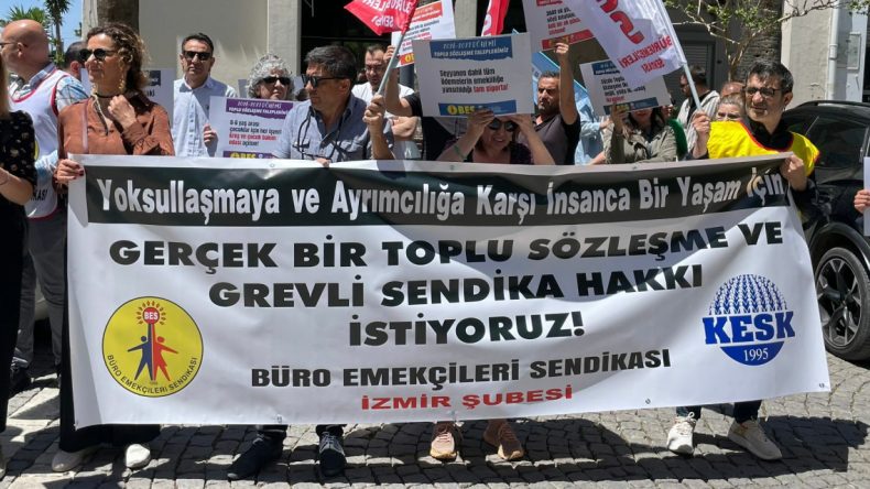 Büro Emekçileri SGK Önünde: Toplu Sözleşme ve Grevli Sendika Hakkı İstiyoruz