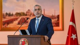 Çalışma Bakanı: 1 Mayıs milat olsun