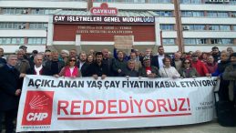ÇAYKUR Önünde ‘Çay Fiyatı’ Protestosu