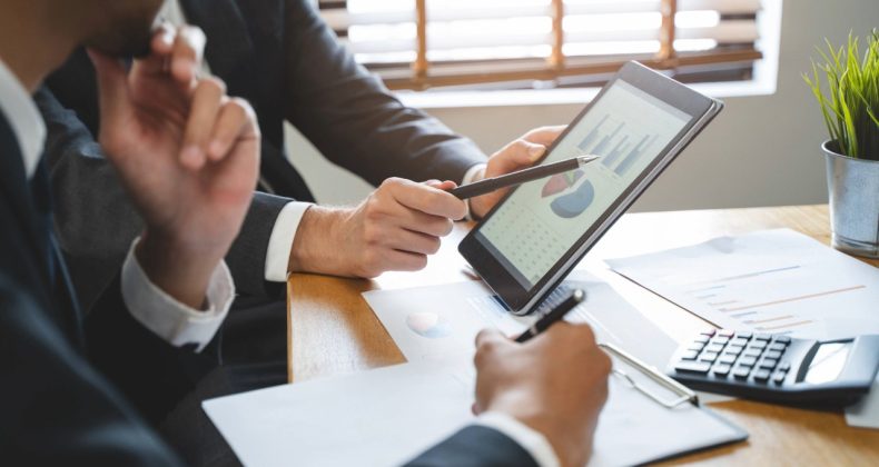 CEO’ların kazancı dudak uçuklattı: 1300 kat maaş farkı