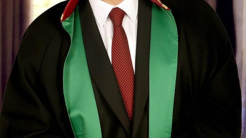 Cezası Kesinleşince Avukatına Dava Açtı