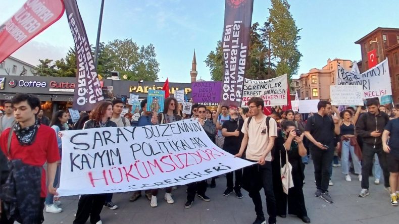 CHP bu kez Beyazıt Meydanı’nda