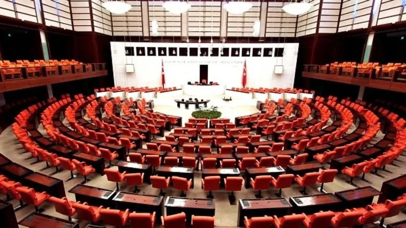 CHP’den Meclis’e Üçüncü Dini Bayram Teklifi