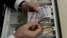 CHP’li Aşkın Genç: Devlet, Her 1 Liralık Faiz Gelirine 16 Lira Faiz Ödüyor