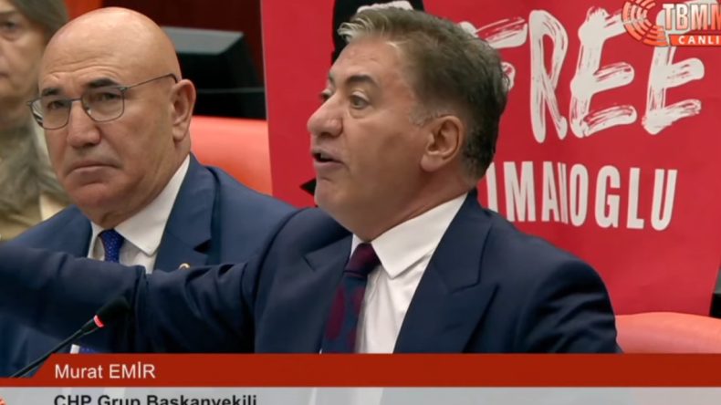 CHP’li Emir, AKP’li Milletvekillerine İmamoğlu Resmini Gösterdi! “Bu Sizleri Kışkırtıyor mu?”