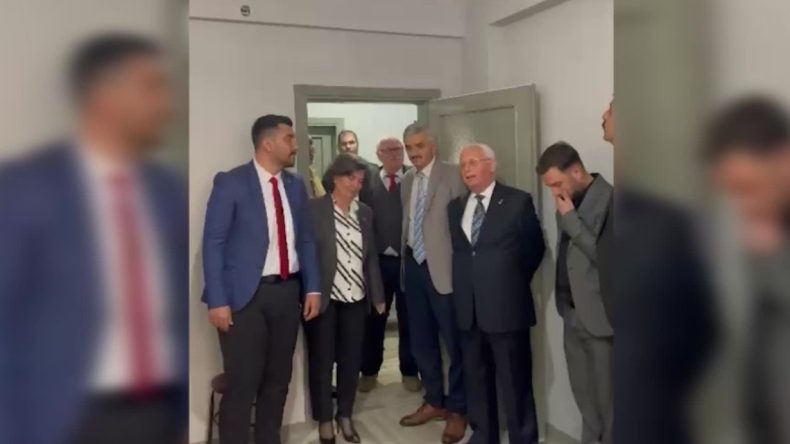 CHP’li İsim Zafer Partisi’nin İlçe Başkanlığı Binası Açılışına Katıldı