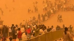 Çin’de Kum Fırtınası Nedeniyle 10 Bin Kişi Tahliye Edildi