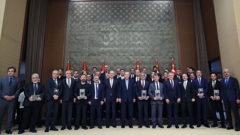 Cumhurbaşkanı Erdoğan’dan sokak röportajlarına tepki: Terör estiriyorlar
