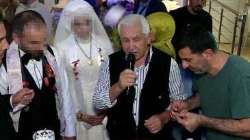 Davetli Gibi Düğüne Gitti: Takıları Sayar Gibi Yapıp Cebe İndirdi!