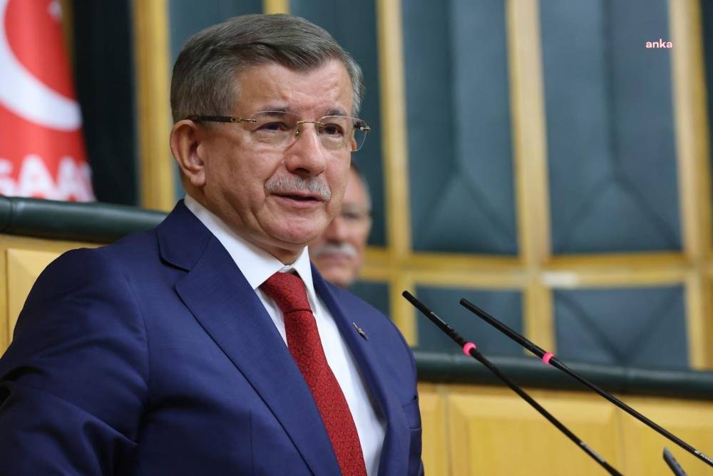 Davutoğlu tepki gösterdi