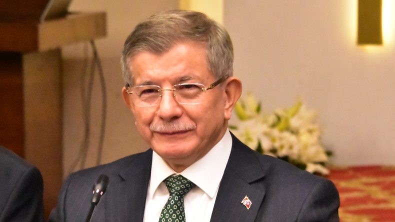 Davutoğlu’nun ‘Keşke AKP beni kaybetmeseydi’ sözlerine ‘düzeltme’ yapıldı