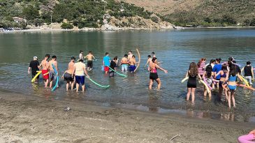 Depremzede Çocuklar İlk Kez Denizle Buluştu