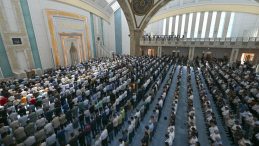 Diyanet’ten Zina Hutbesi: Dizi, Film, Tiyatro, İnternet Siteleri, Flört ve Arkadaşlık Hedefte