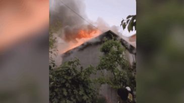Elektrik Kontağı Yangını, Yaşlı Kadının Evi Kül Oldu