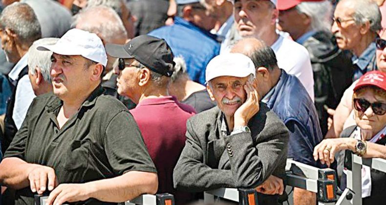 Emekli Bayram İkramiyelerinin Yatacağı Tarih Belli Oldu