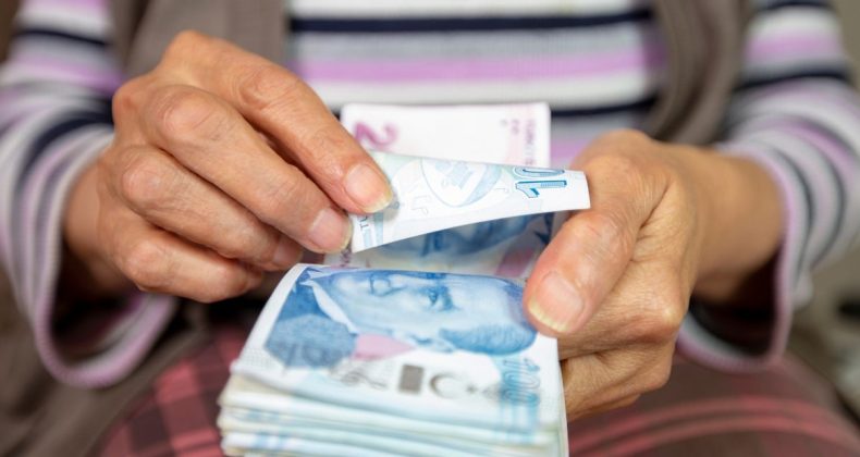 Emeklilere 25 Bin Lira Promosyon Fırsatı, Tek Şartıyla!