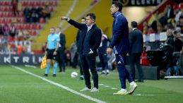 Emre Belözoğlu neye uğradığını şaşırdı
