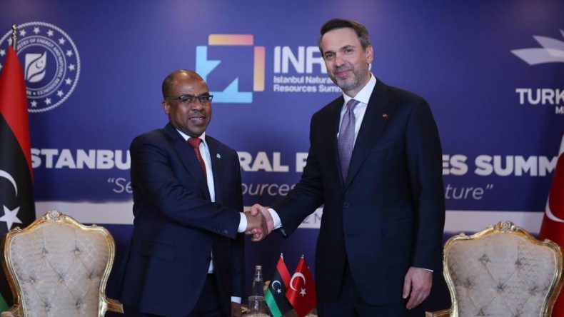 Enerji ve Tabii Kaynaklar Bakanı Bayraktar, Libya Petrol ve Gaz Bakanı Abdulsadek ile görüştü
