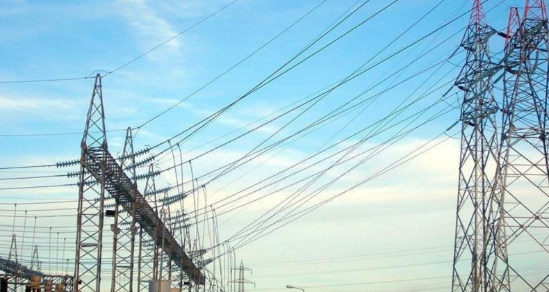 Enerjide Yüzde 30 Kota: İdari Ofislerin Elektrik Tüketimi Kesilecek