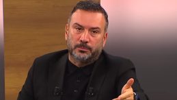 Ertem Şener Olay Yarattı