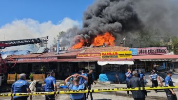 Erzincan’da Yangın: 20 Dükkan Zarar Gördü