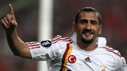 Eski Futbolcu Ümit Karan Cinsel Saldırı Suçundan Tutuklandı