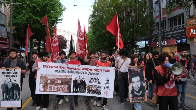 Eskişehir’de Üç Fidan İçin Yürüyüş Düzenlendi!