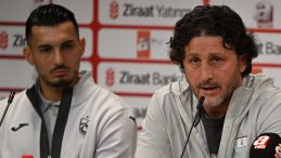 Fatih Tekke: Tarihe geçmek gibi bir hedefim yok