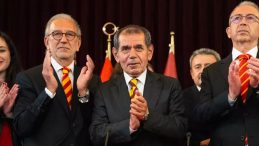 Fenerbahçe Efsanesi, Galatasaray’ı Şampiyon Olmadan Kutladı: Dursun Özbek Ayakta Alkışlandı