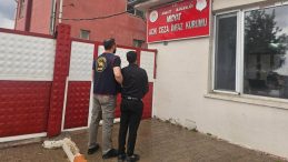 Firari Hükümlü Düğünde Bağlama Çalarken Ele Geçirildi
