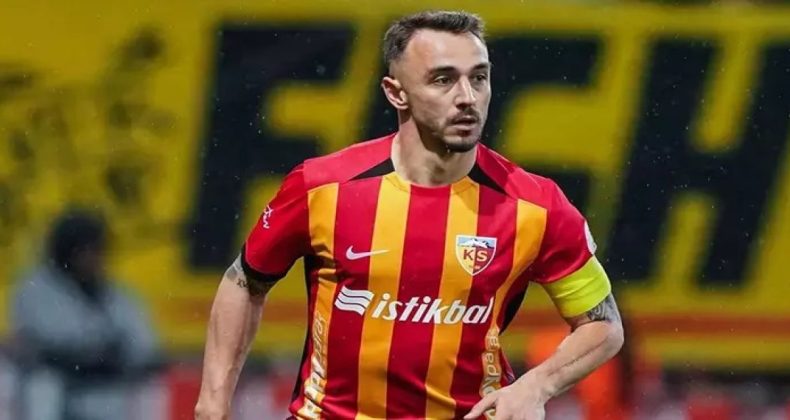 Galatasaray ile Anılan Yıldız Futbolcudan Duygusal Paylaşım