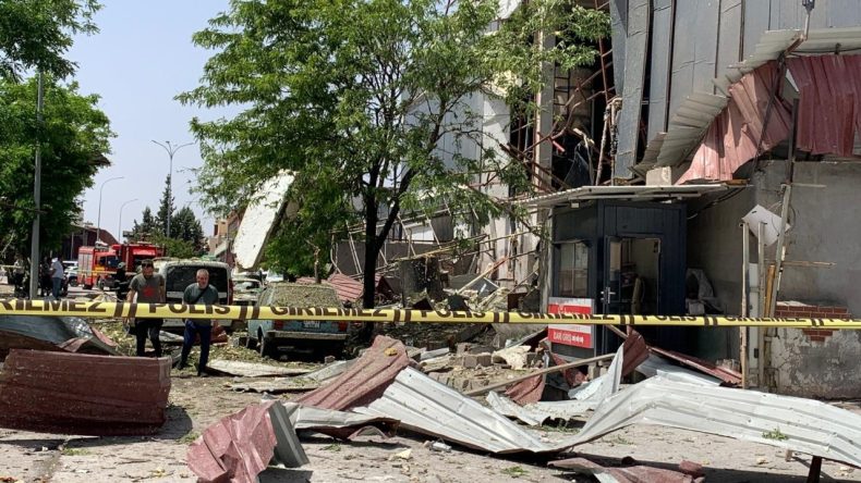 Gaziantep’teki Halı Fabrikasında Patlama: Yaralılar Bulunuyor