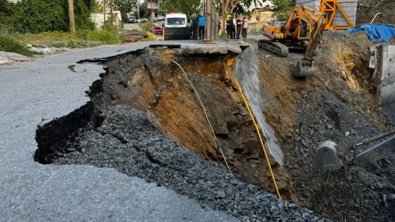 Gaziosmanpaşa’da Yol Göçtü