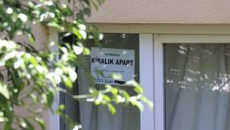Gizli Kamera Sapığının Hedefi Kız Öğrenciler Olmuş