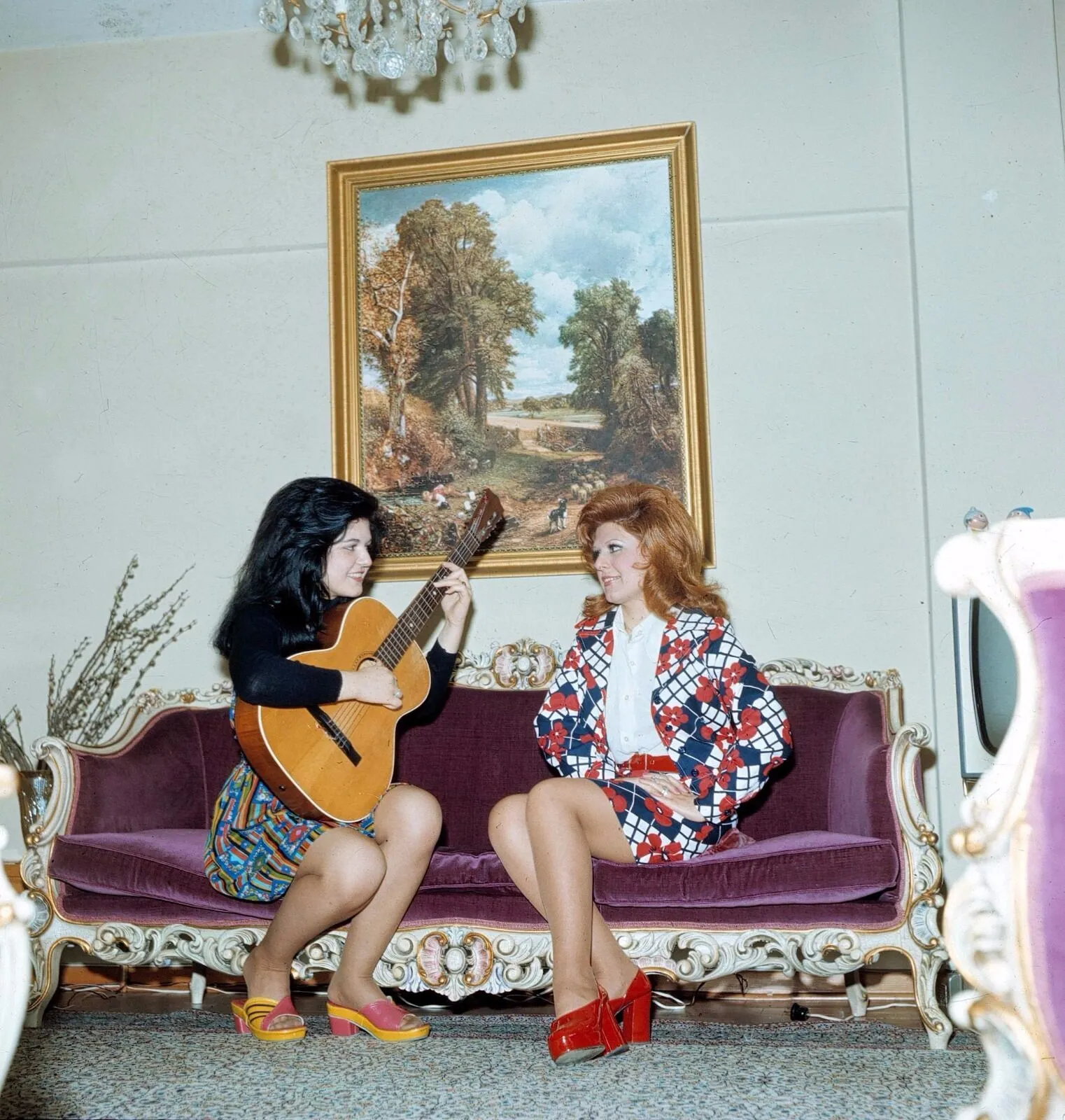 Gülden Karaböcek ve Neşe Karaböcek