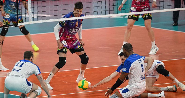 Halkbank Yarı Final Maçında Elendi