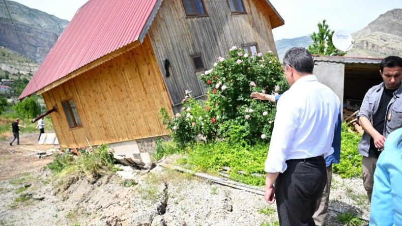 Heyelanlı Bölgeye Yapılaşma Yasağı Getirildi