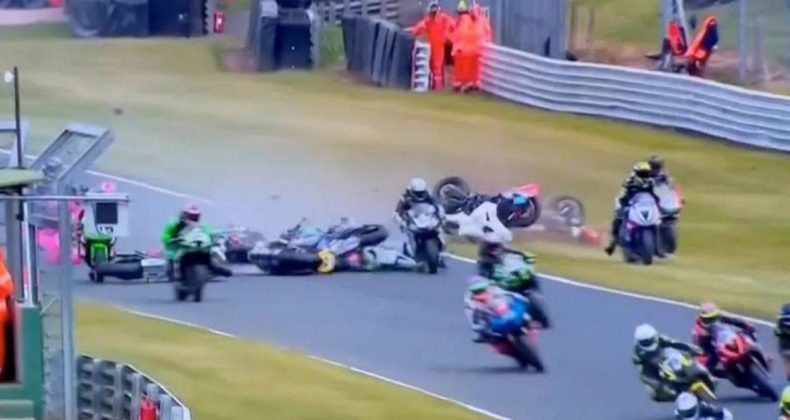 İki Sporcu Hayatını Kaybetti: Oulton Park Pisti’nde Trajik Kaza