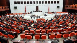 İnfaz Paketi Meclis’e Sunuldu: Covid Tahliyeleri Yok, Hasta ve Yaşlı Hükümlülere Tahliye Yolu Açıldı