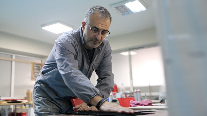İnternetten Görüp Başladığı Sanatla Bine Yakın Eser Üretti