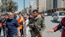 İsrail, Suriye’de 50’den fazla noktayı hedef aldı: En az 75 ölü