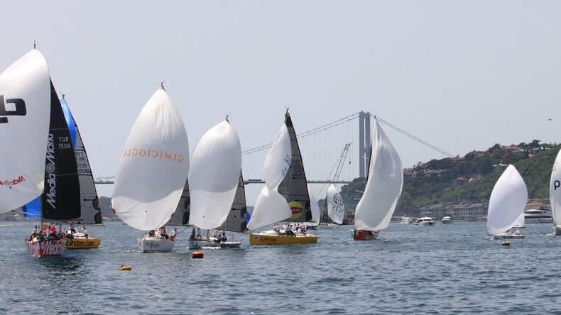 İstanbul Boğazı’nda Yelkenler Çocuklar İçin Açıldı