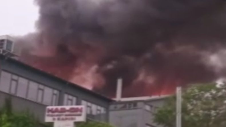 İstanbul, Siren Sesleriyle Güne Başladı