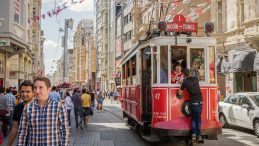 İstanbul Yaz Mevsimine Dönüş Yapıyor: Sıcaklıklar Yükselmeye Devam Edecek